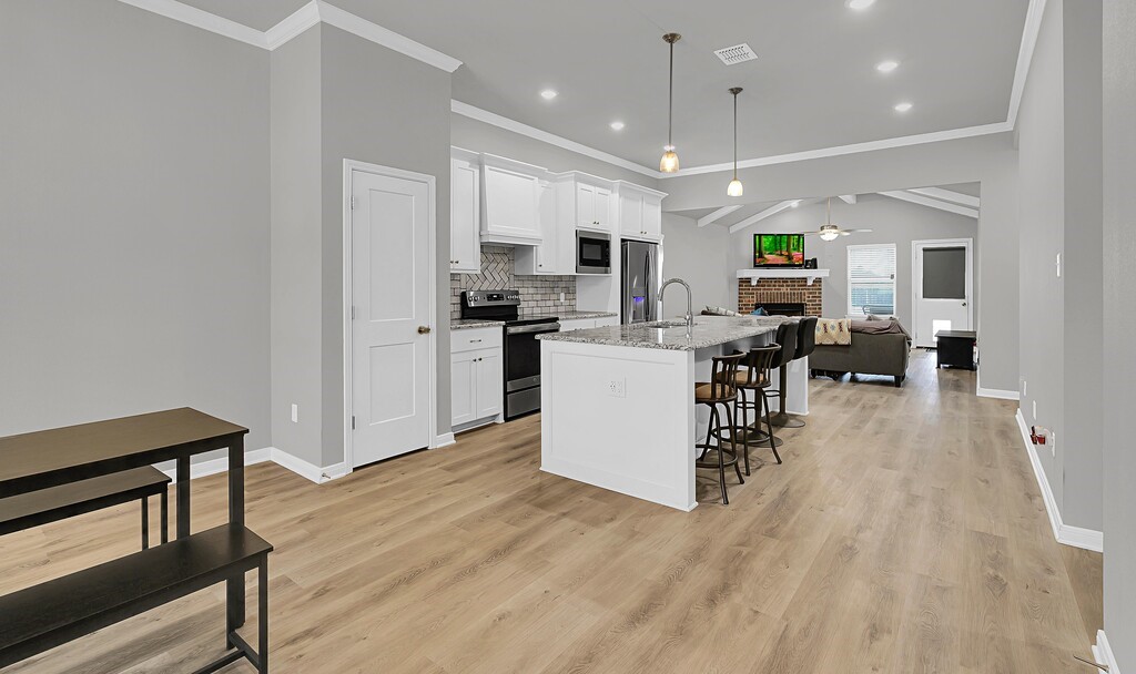429 Travis Drive , McGregor, TX, 76657 | 228463 | Realty Texas LLC