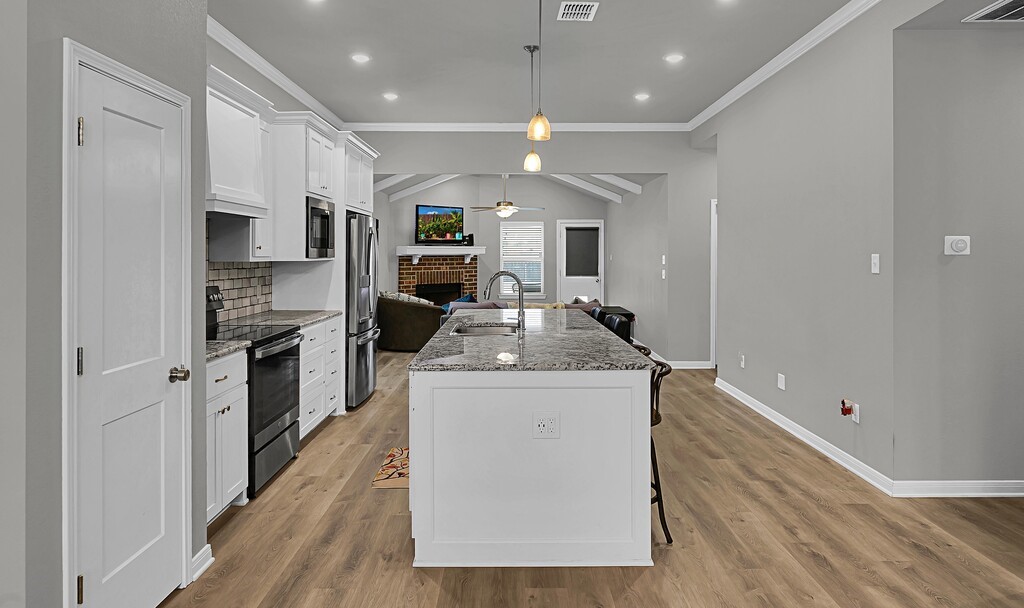 429 Travis Drive , McGregor, TX, 76657 | 228463 | Realty Texas LLC