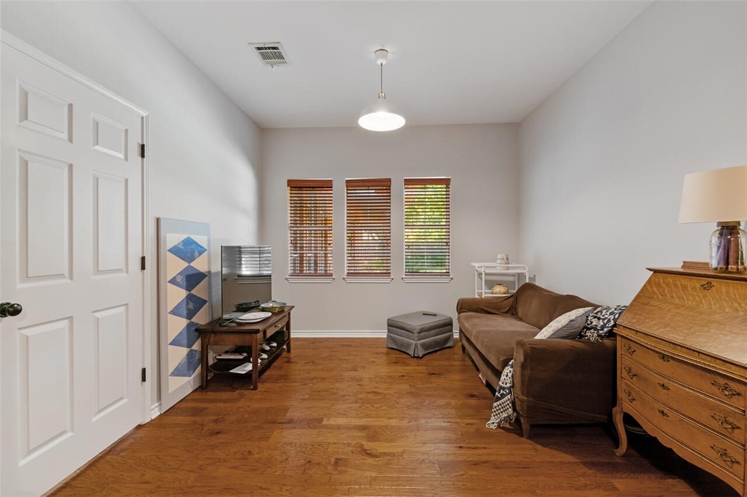 328 Bluebonnet Circle , McGregor, TX, 76657 | 225885 | Realty Texas LLC