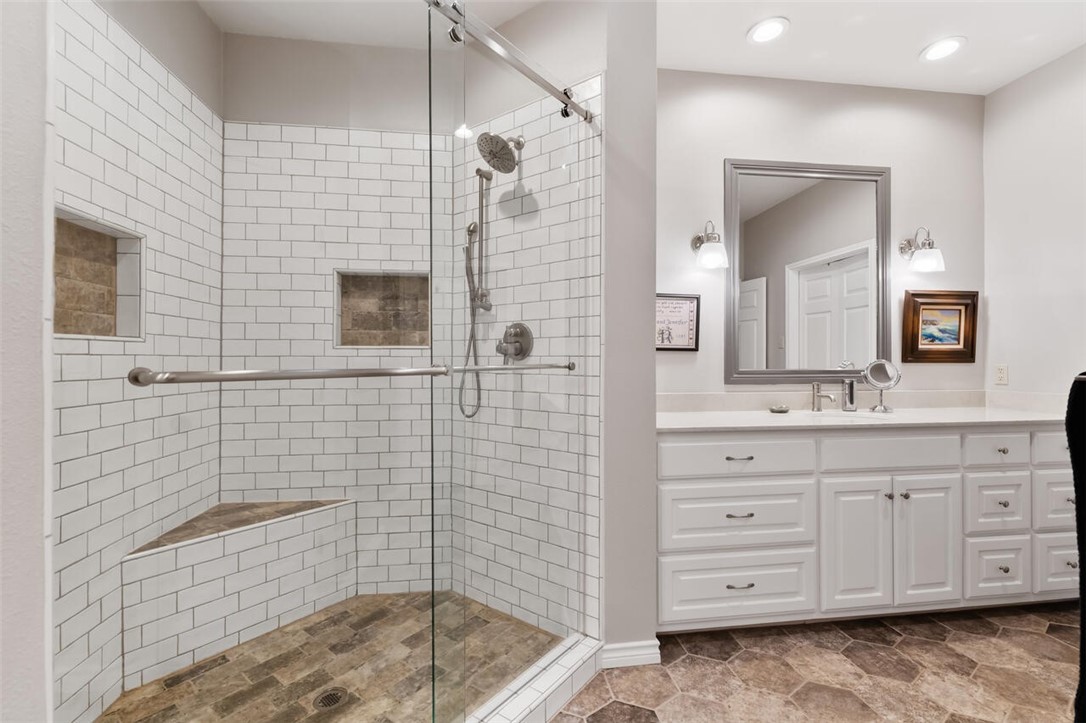 328 Bluebonnet Circle , McGregor, TX, 76657 | 225885 | Realty Texas LLC