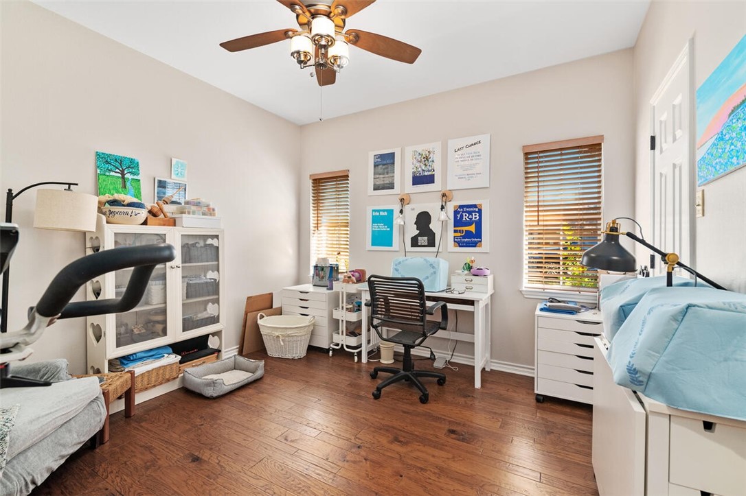 328 Bluebonnet Circle , McGregor, TX, 76657 | 225885 | Realty Texas LLC