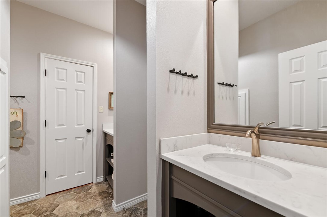 328 Bluebonnet Circle , McGregor, TX, 76657 | 225885 | Realty Texas LLC