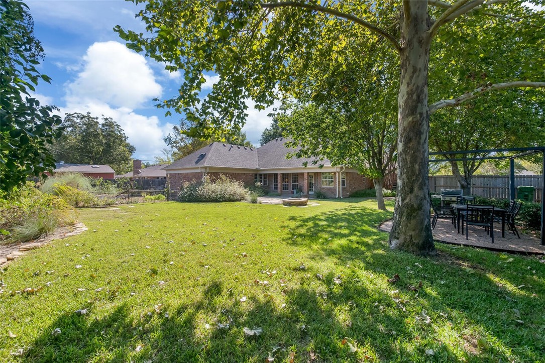 328 Bluebonnet Circle , McGregor, TX, 76657 | 225885 | Realty Texas LLC