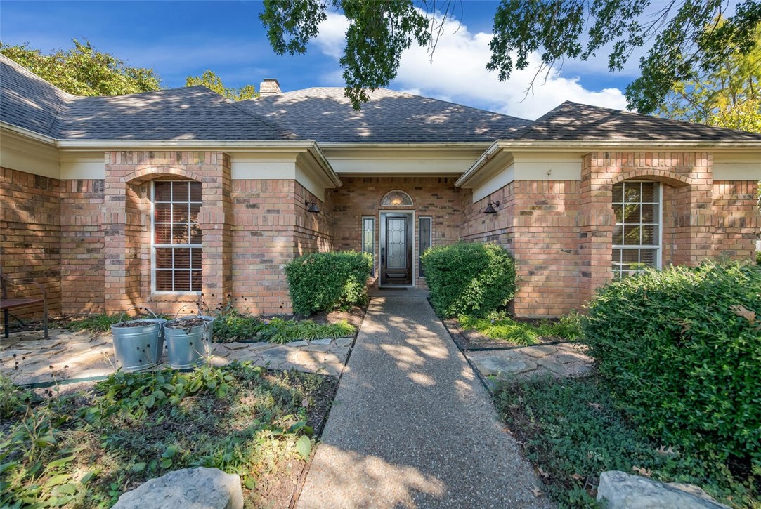 328 Bluebonnet Circle , McGregor, TX, 76657 | 225885 | Realty Texas LLC