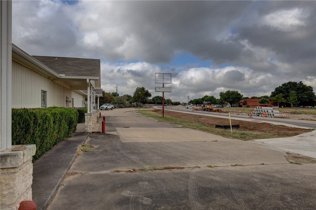 611 W Spring Valley Road , Hewitt, TX, 76643 | 225770 | Realty Texas LLC