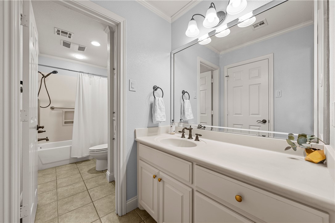 100 Painted Horse Trail , Woodway, TX, 76712 | 226885 | Realty Texas LLC