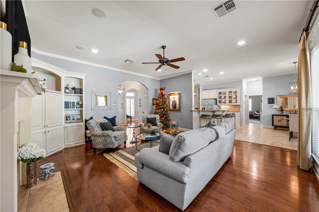 100 Painted Horse Trail , Woodway, TX, 76712 | 226885 | Realty Texas LLC