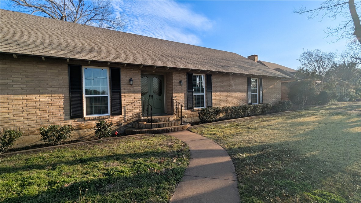 1122 W 6th Street , McGregor, TX, 76657 | 228610 | Realty Texas LLC