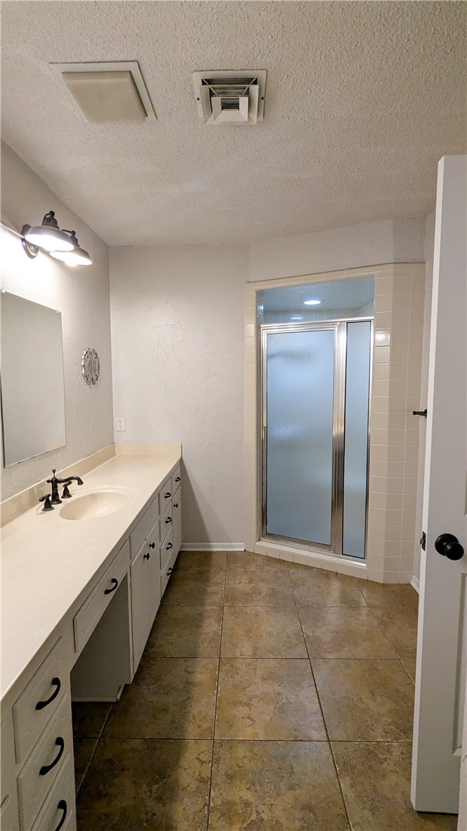 1122 W 6th Street , McGregor, TX, 76657 | 228610 | Realty Texas LLC