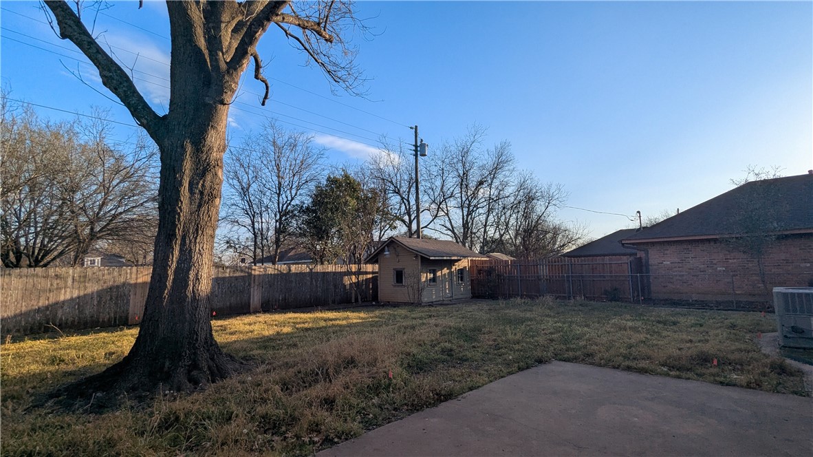 1122 W 6th Street , McGregor, TX, 76657 | 228610 | Realty Texas LLC