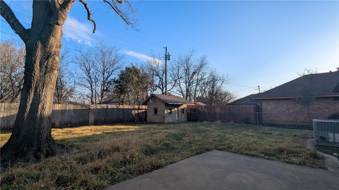 1122 W 6th Street , McGregor, TX, 76657 | 228610 | Realty Texas LLC