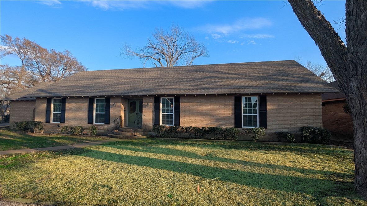 1122 W 6th Street , McGregor, TX, 76657 | 228610 | Realty Texas LLC