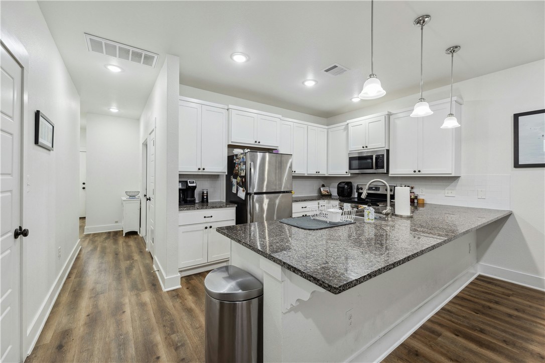 1952 Royal Loop, Belton, TX, 76513 | 228872 | Realty Texas LLC