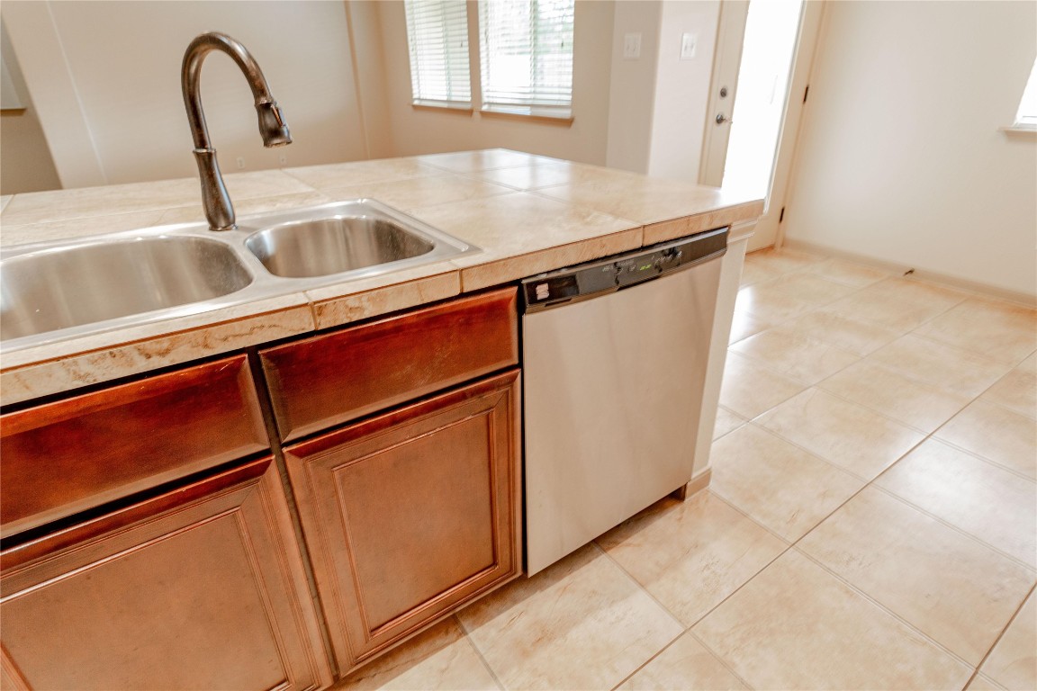 120 Legends Of Hutto Trail , Hutto, TX, 78634 | 8106454 | Realty Texas LLC