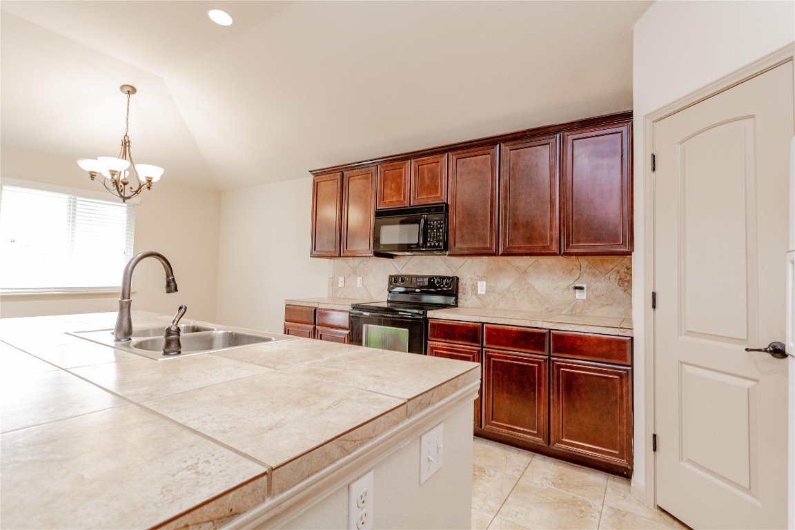 120 Legends Of Hutto Trail , Hutto, TX, 78634 | 8106454 | Realty Texas LLC