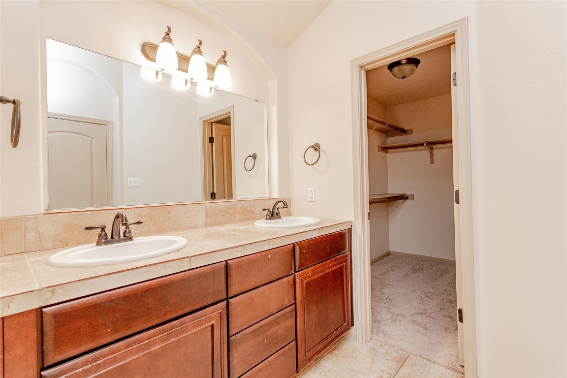 120 Legends Of Hutto Trail , Hutto, TX, 78634 | 8106454 | Realty Texas LLC