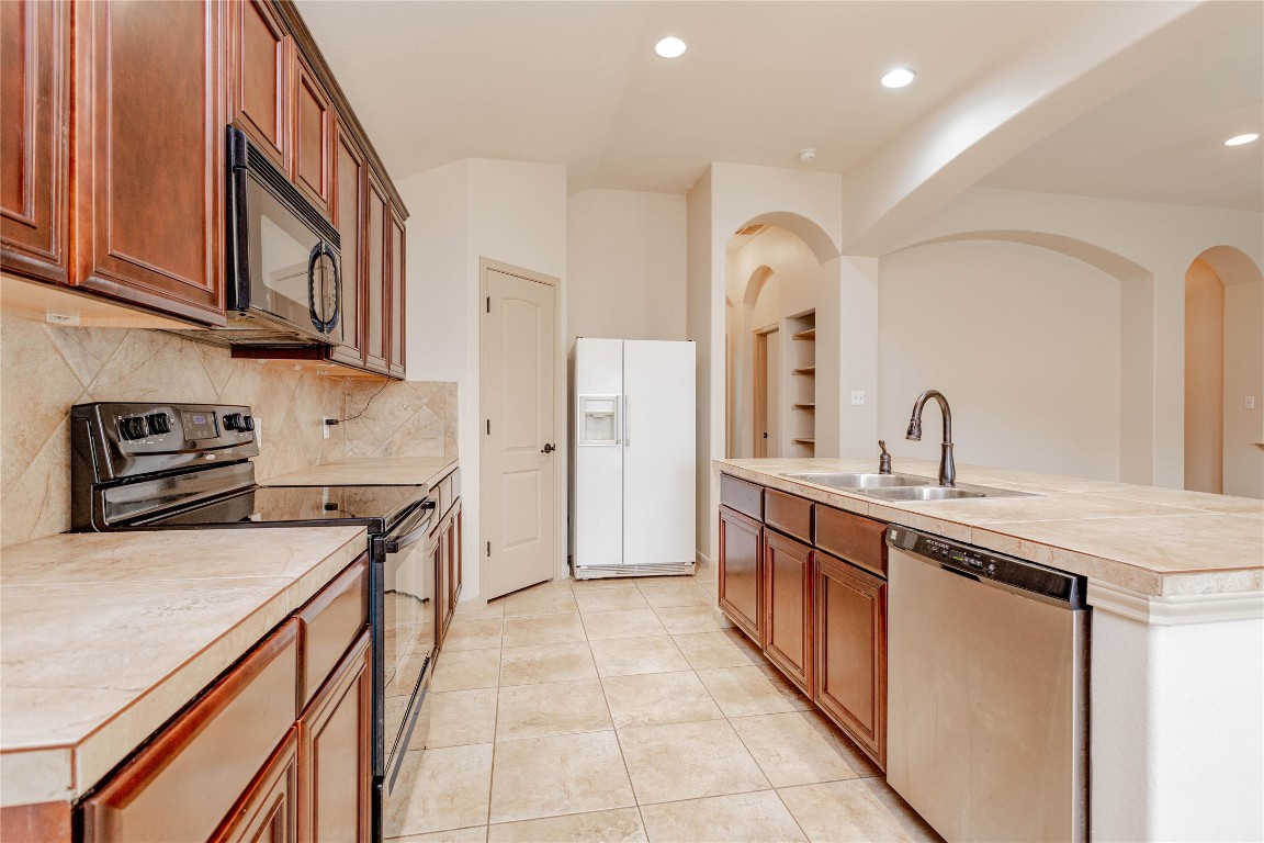 120 Legends Of Hutto Trail , Hutto, TX, 78634 | 8106454 | Realty Texas LLC