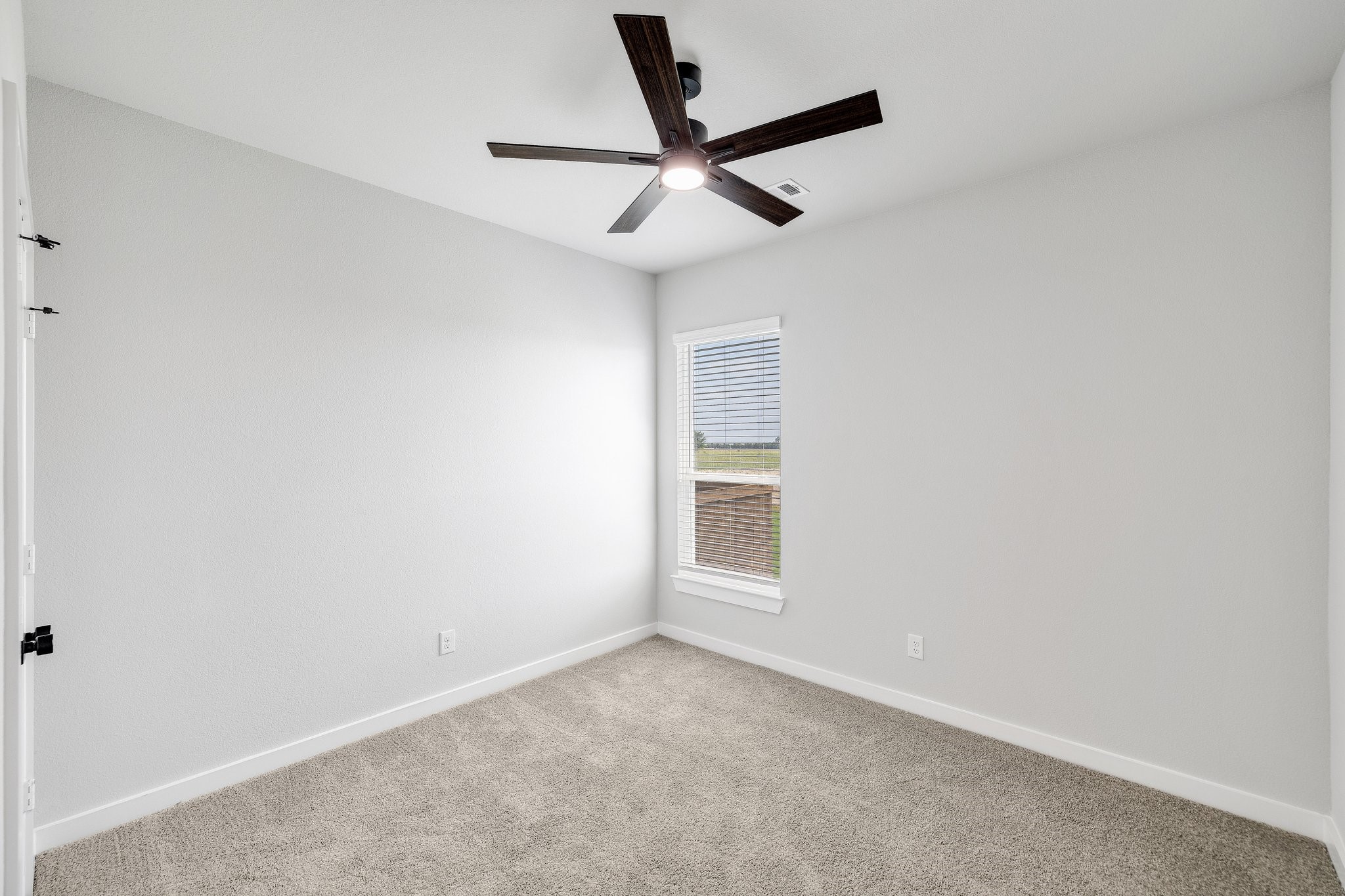 7050-7052 Guilford Court , Midlothian, TX, 76065 | 20876144 | Realty Texas LLC