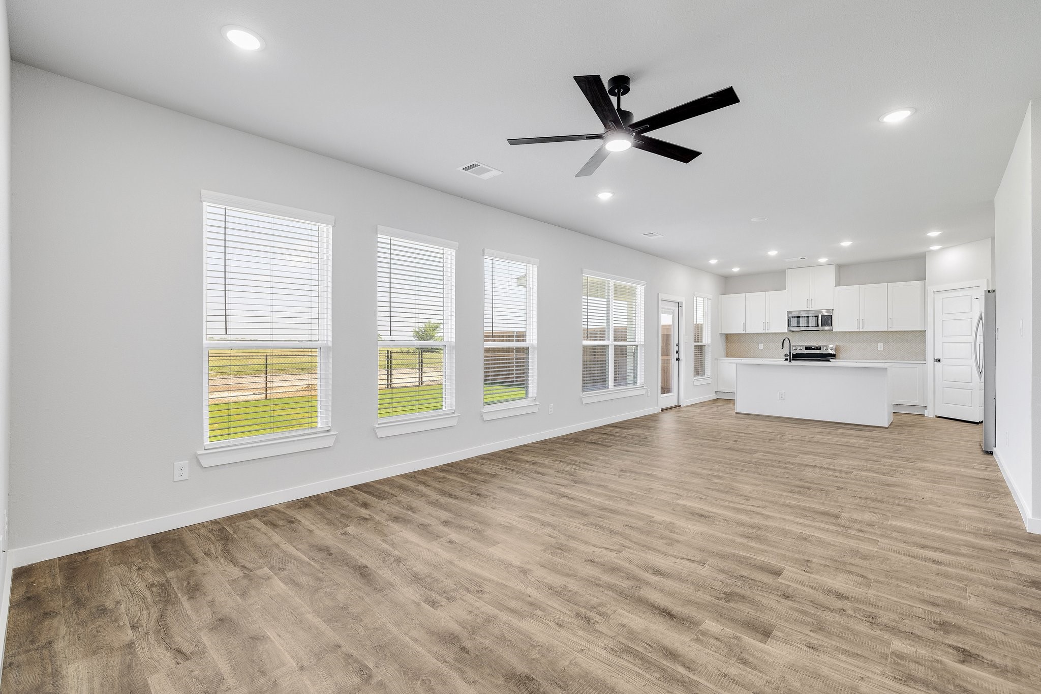7050-7052 Guilford Court , Midlothian, TX, 76065 | 20876144 | Realty Texas LLC