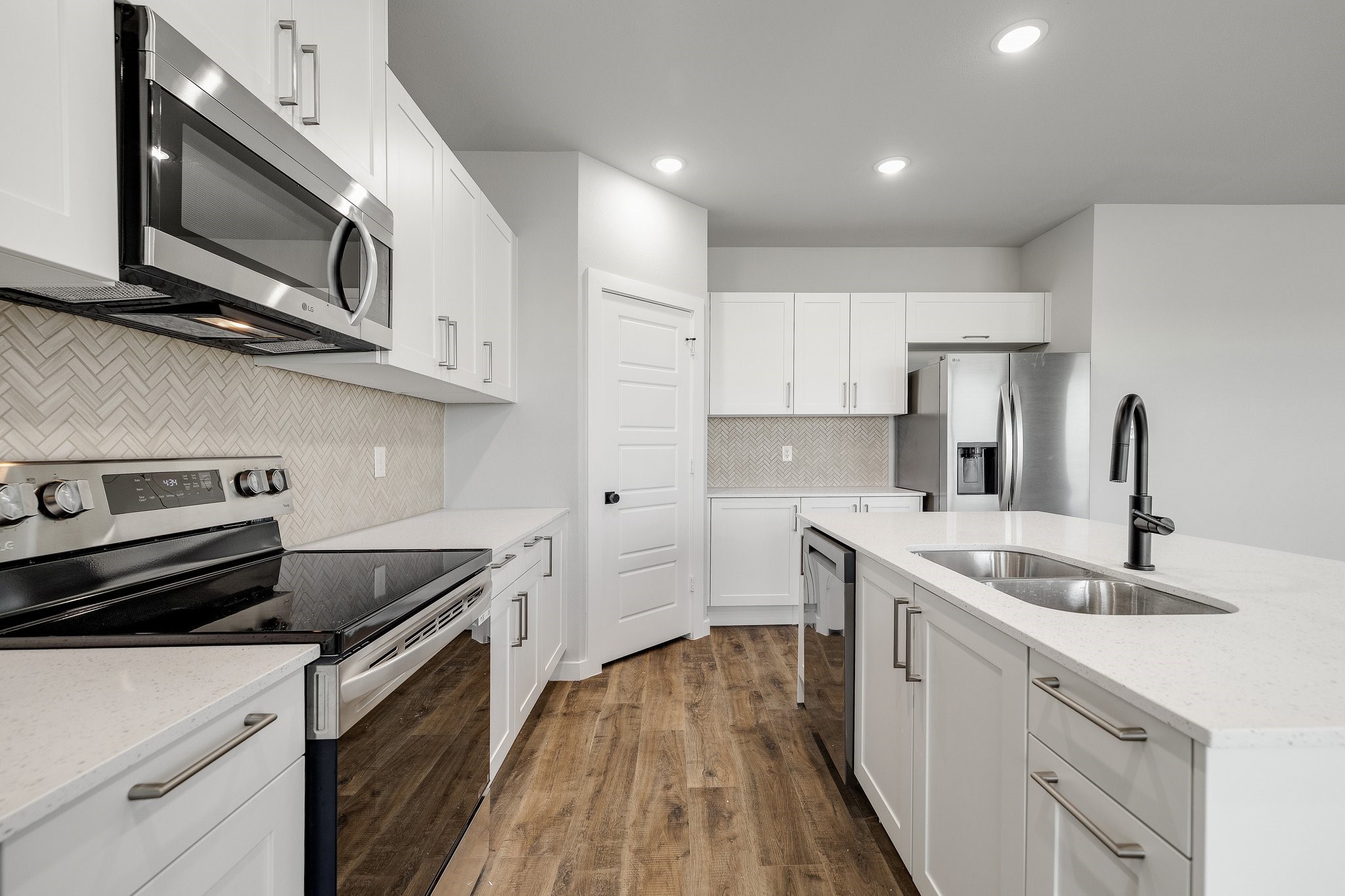 7050-7052 Guilford Court , Midlothian, TX, 76065 | 20876144 | Realty Texas LLC