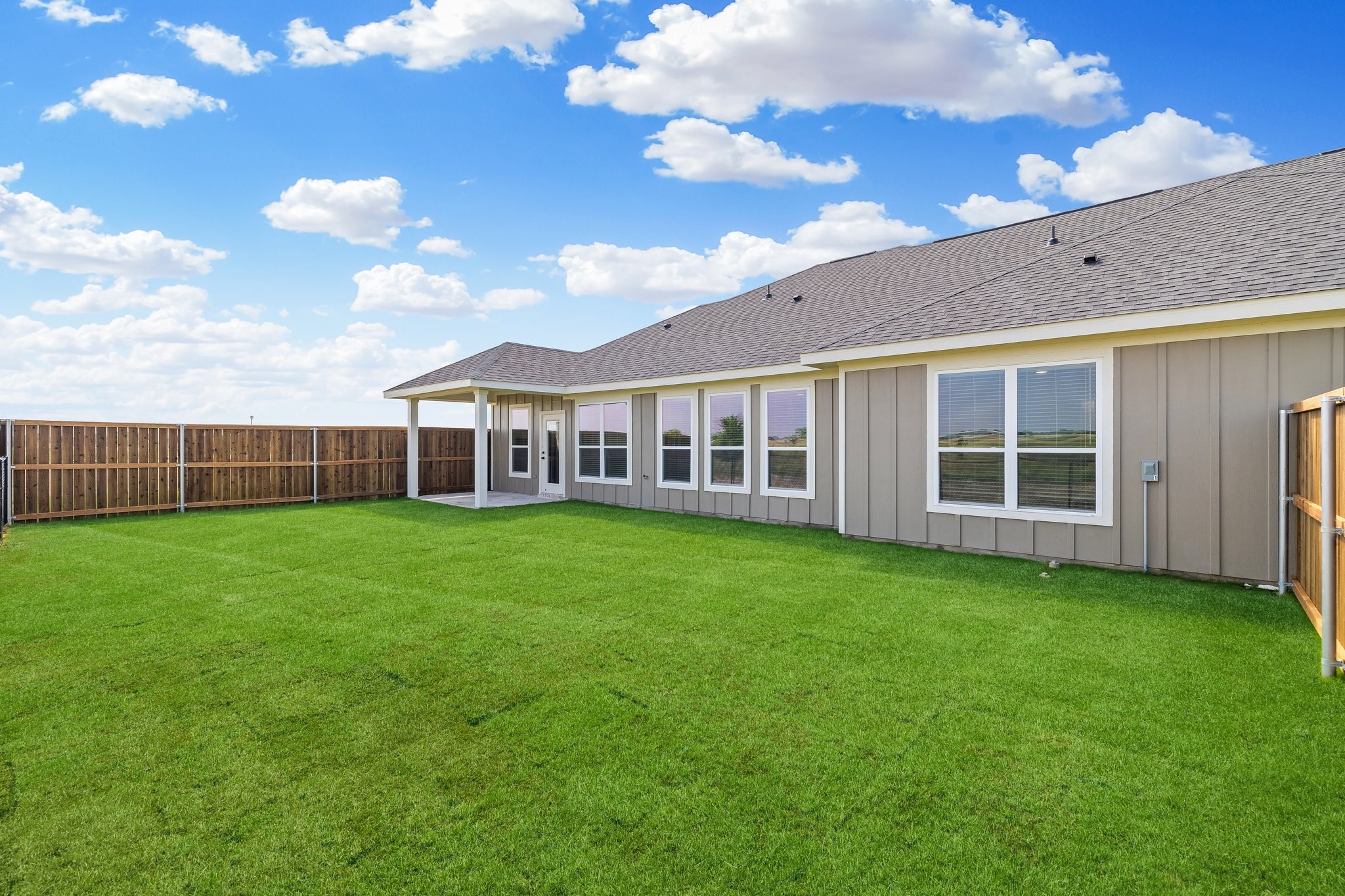 7050-7052 Guilford Court , Midlothian, TX, 76065 | 20876144 | Realty Texas LLC