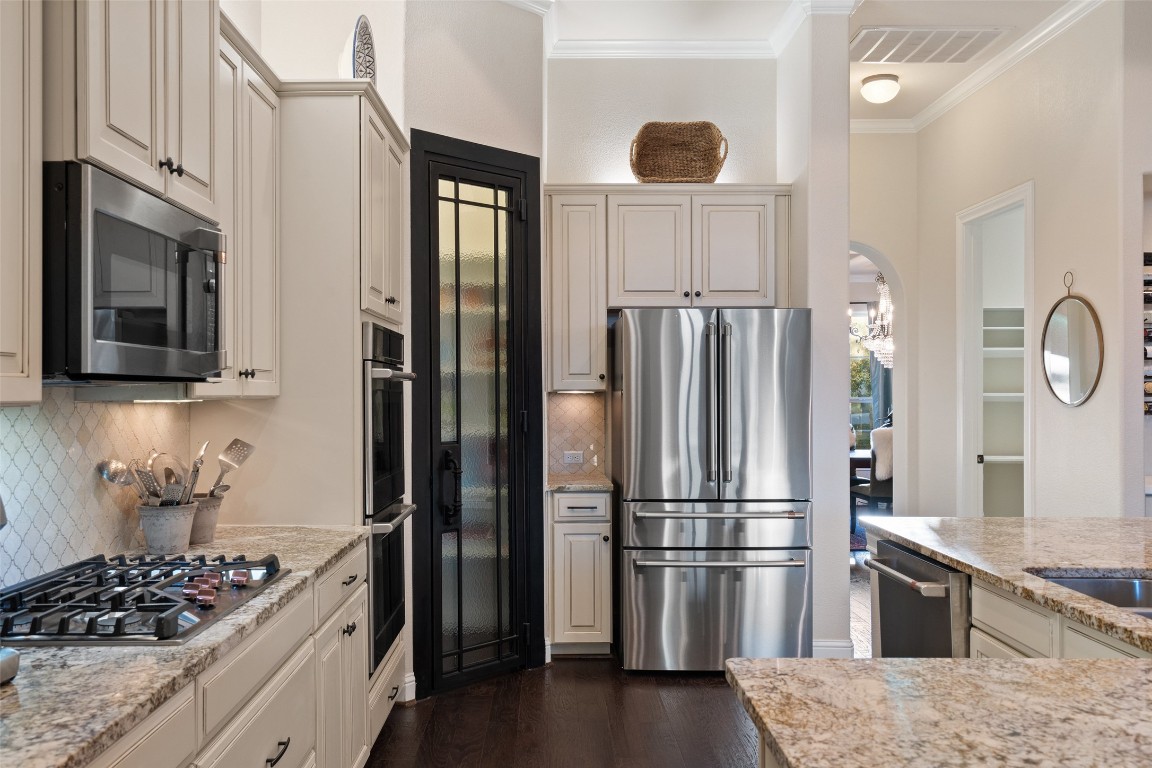 9525 Stratus Drive , Dripping Springs, TX, 78620 | 8949795 | Realty Texas LLC