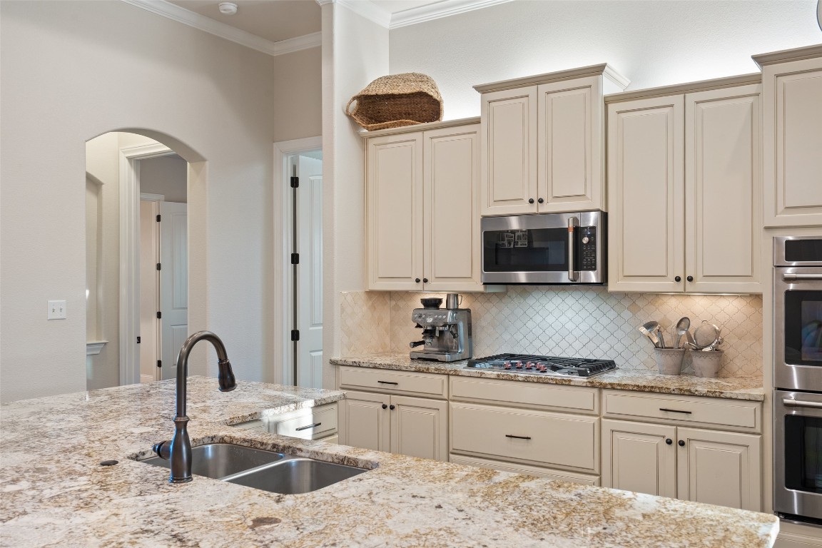 9525 Stratus Drive , Dripping Springs, TX, 78620 | 8949795 | Realty Texas LLC