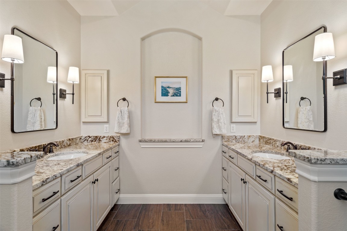 9525 Stratus Drive , Dripping Springs, TX, 78620 | 8949795 | Realty Texas LLC