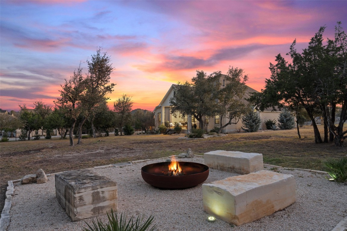 9525 Stratus Drive , Dripping Springs, TX, 78620 | 8949795 | Realty Texas LLC