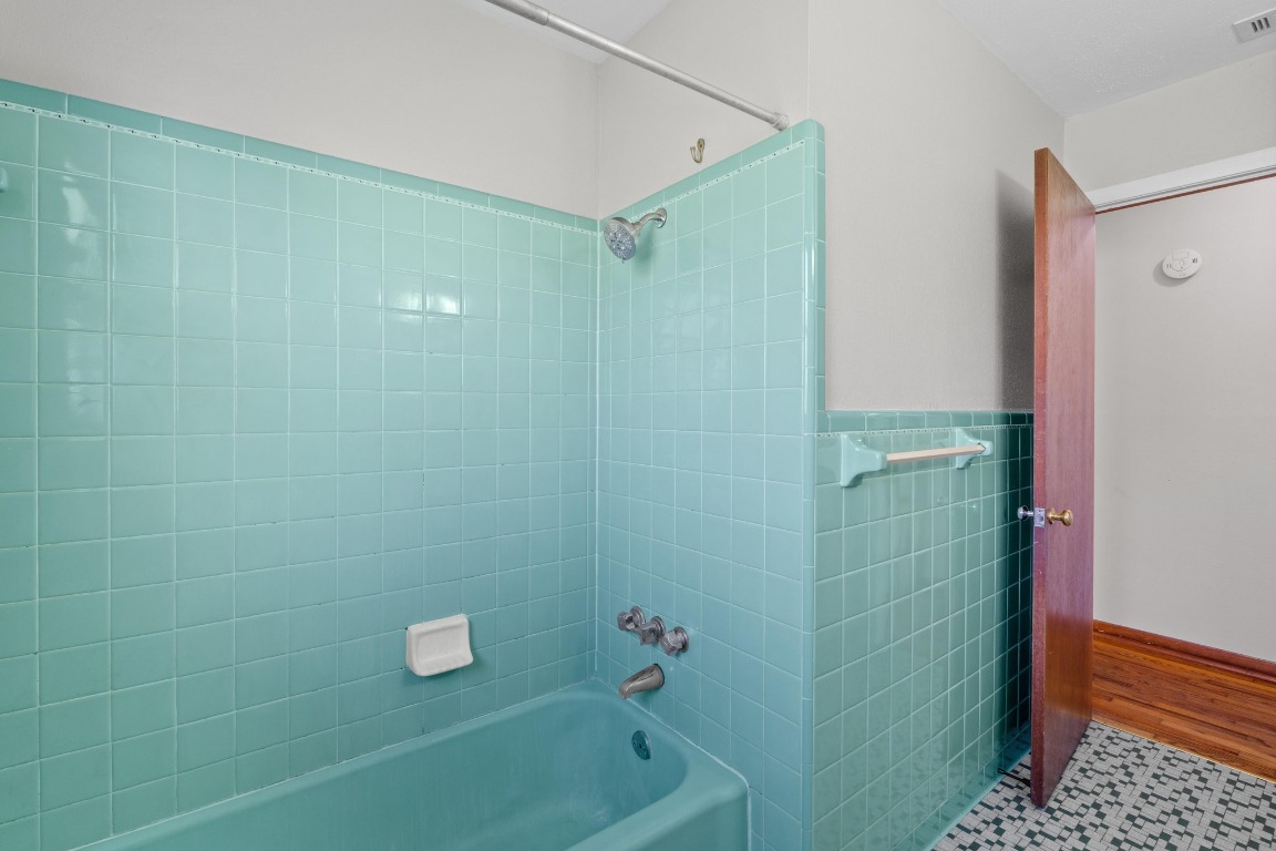 2504 Givens Avenue , Austin, TX, 78722 | 6295971 | Realty Texas LLC