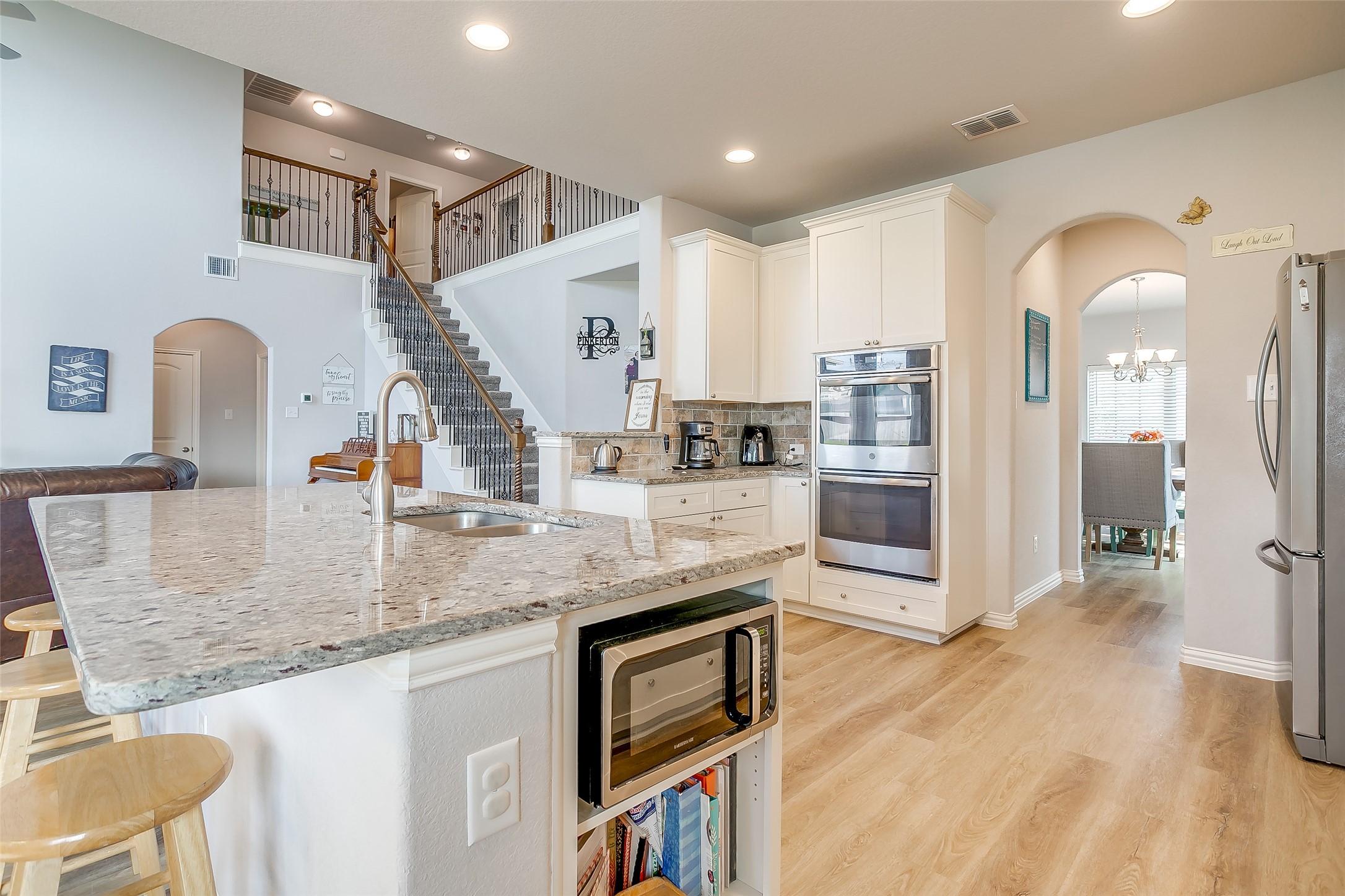 3129 Bent Trail Court , Burleson, TX, 76028 | 20876656 | Realty Texas LLC