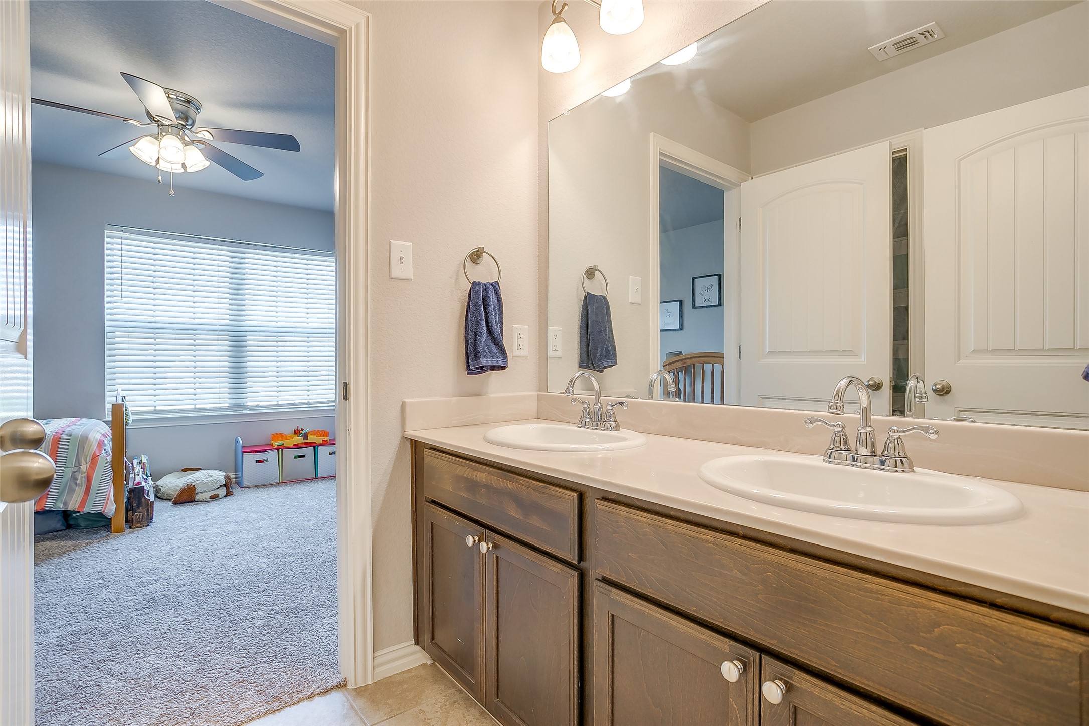 3129 Bent Trail Court , Burleson, TX, 76028 | 20876656 | Realty Texas LLC