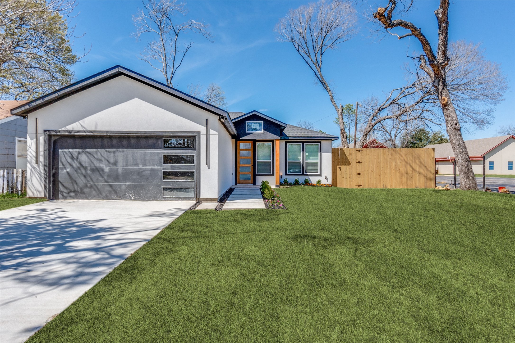 2419 Lawrence Street , Dallas, TX, 75215 | 20876610 | Realty Texas LLC