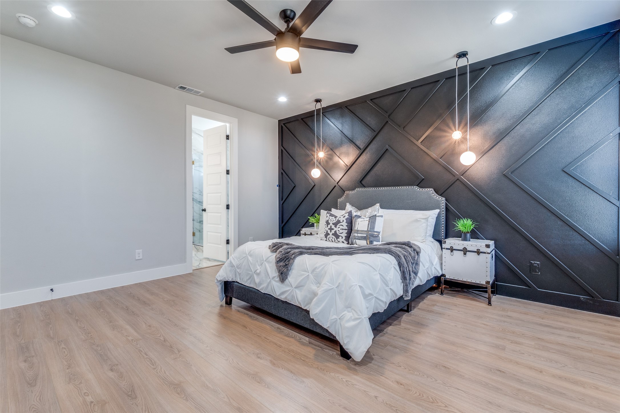 2419 Lawrence Street , Dallas, TX, 75215 | 20876610 | Realty Texas LLC