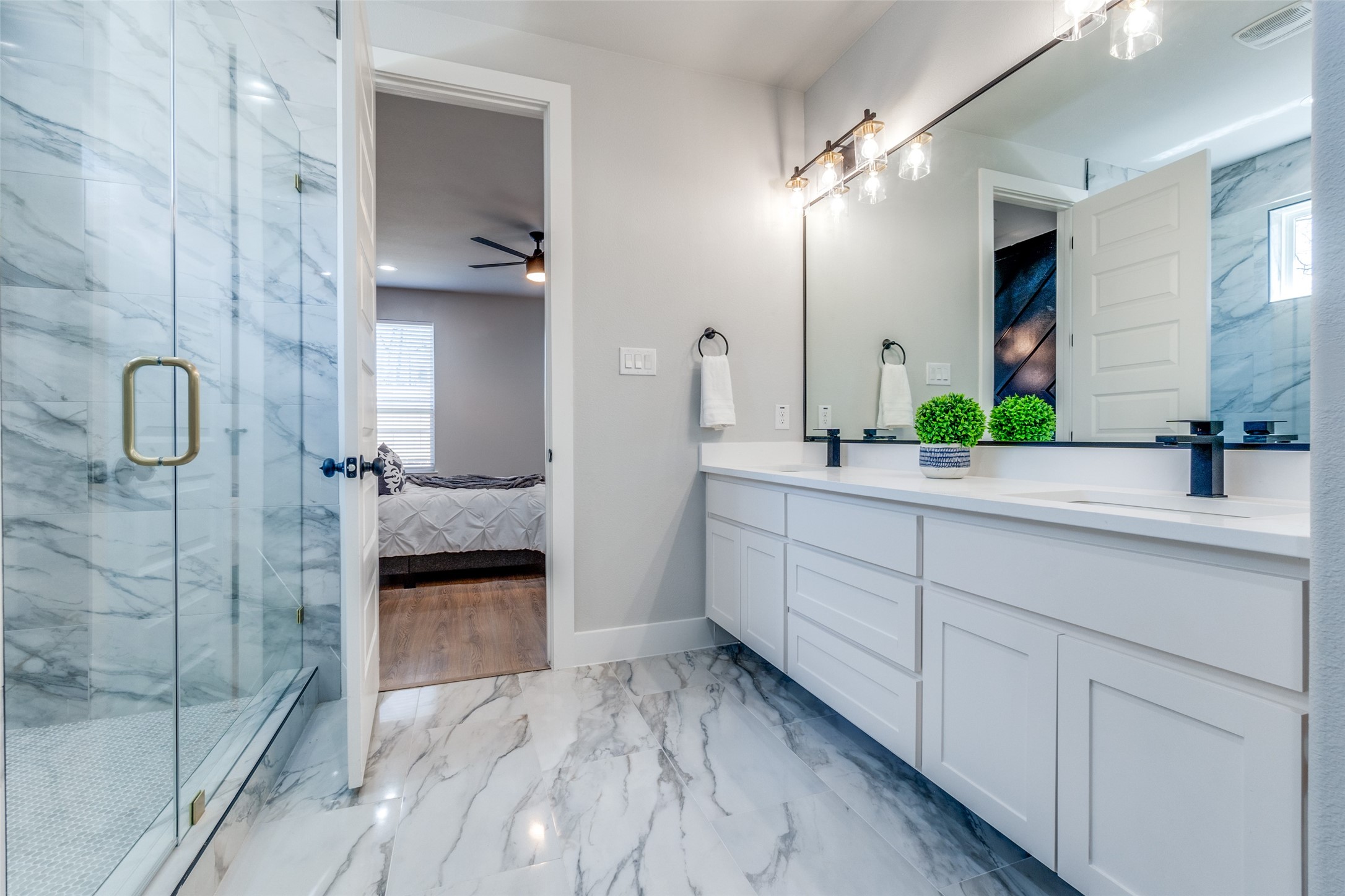 2419 Lawrence Street , Dallas, TX, 75215 | 20876610 | Realty Texas LLC