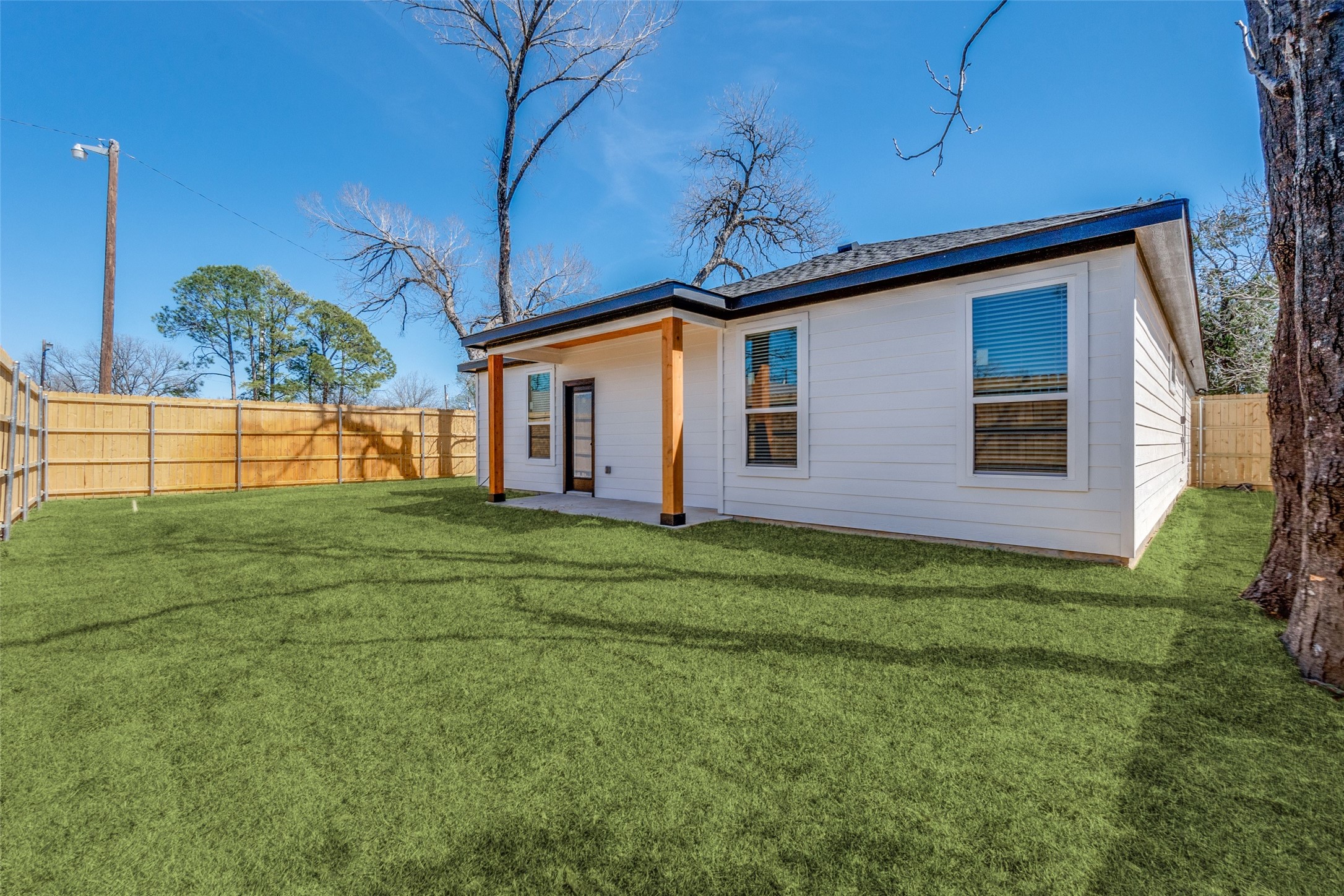 2419 Lawrence Street , Dallas, TX, 75215 | 20876610 | Realty Texas LLC