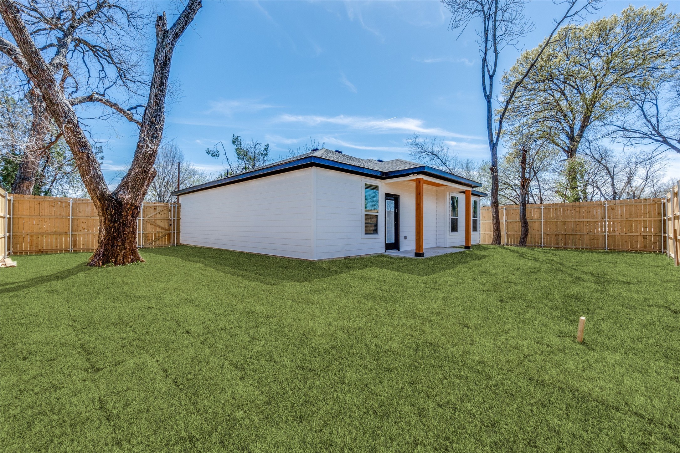 2419 Lawrence Street , Dallas, TX, 75215 | 20876610 | Realty Texas LLC