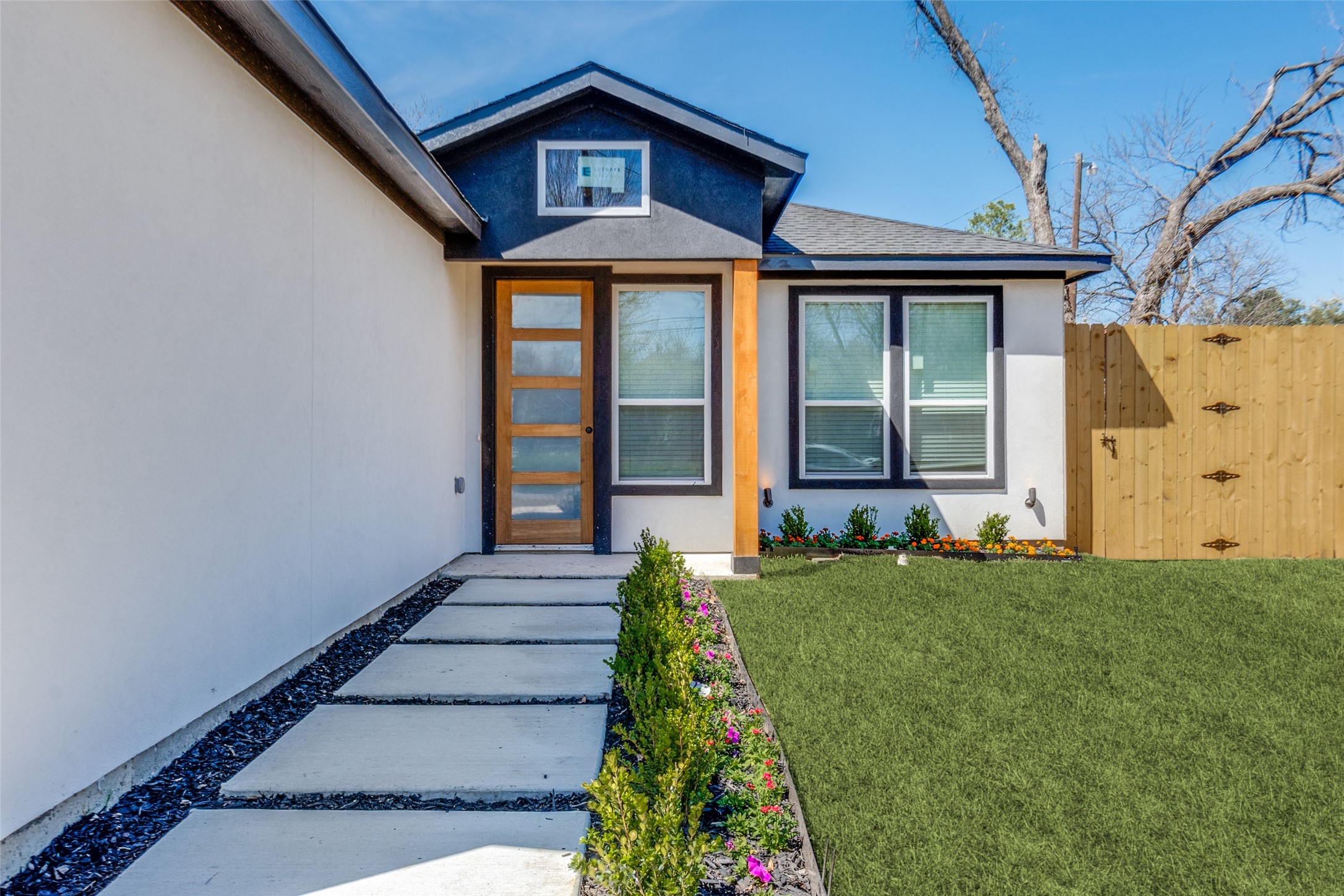 2419 Lawrence Street , Dallas, TX, 75215 | 20876610 | Realty Texas LLC