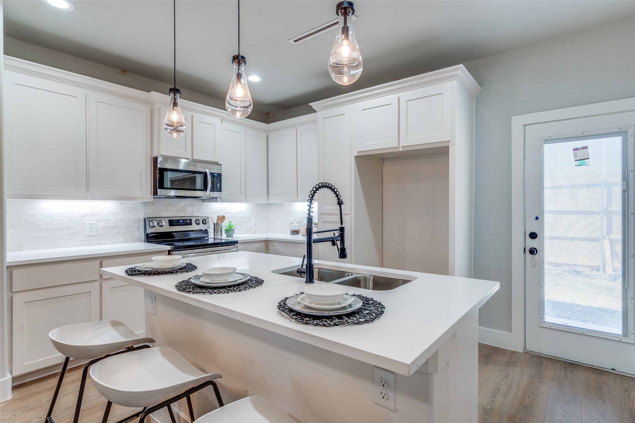 2419 Lawrence Street , Dallas, TX, 75215 | 20876610 | Realty Texas LLC