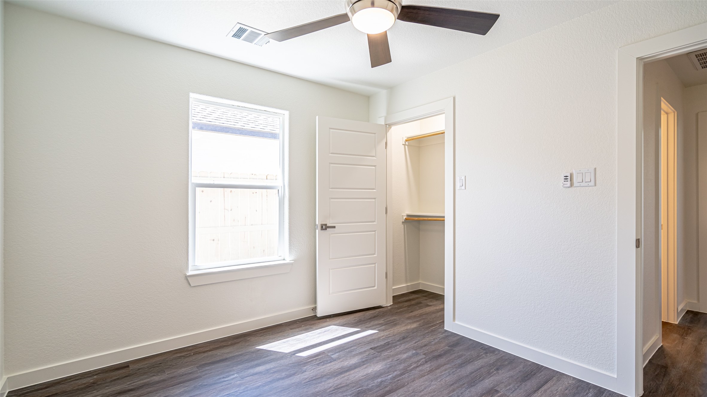 911 Devils River Drive , Granbury, TX, 76048 | 20877400 | Realty Texas LLC