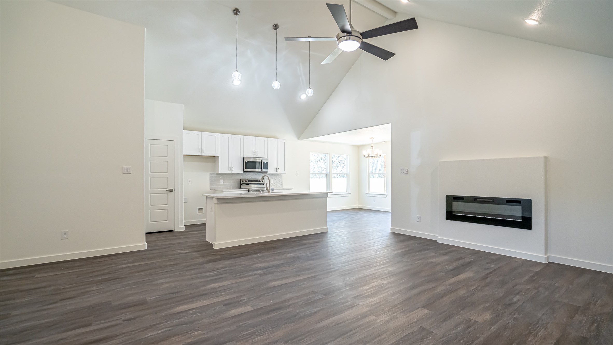 911 Devils River Drive , Granbury, TX, 76048 | 20877400 | Realty Texas LLC