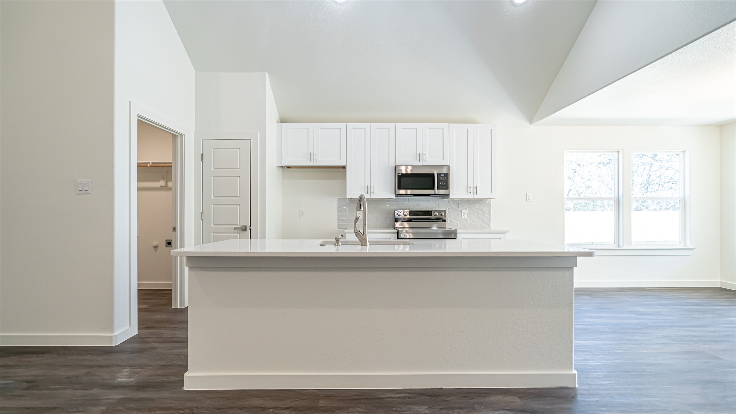 911 Devils River Drive , Granbury, TX, 76048 | 20877400 | Realty Texas LLC