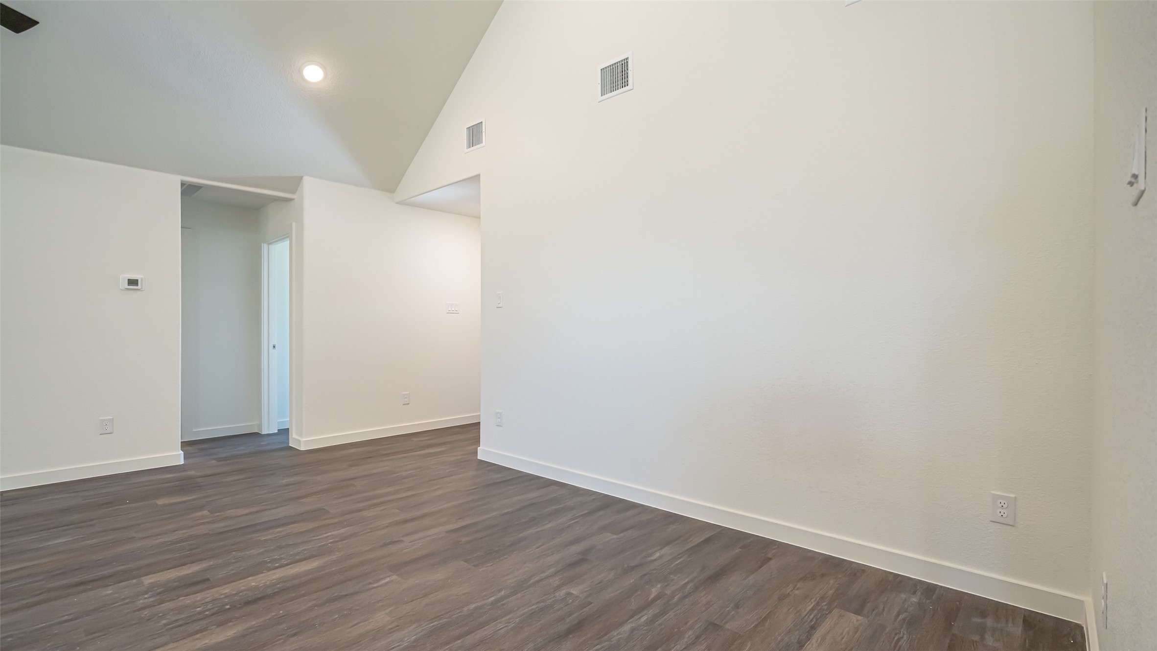 911 Devils River Drive , Granbury, TX, 76048 | 20877400 | Realty Texas LLC