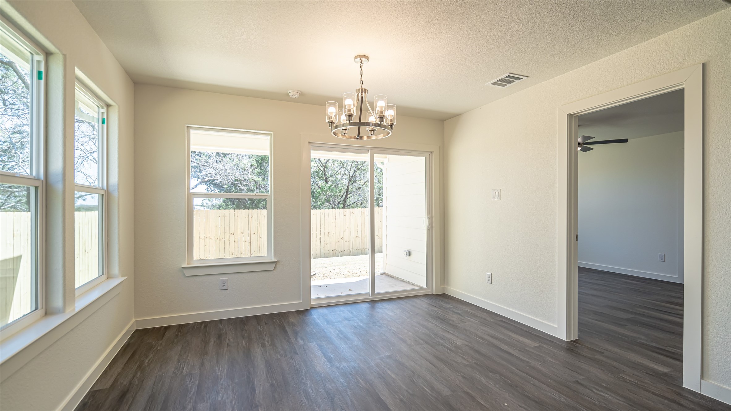 911 Devils River Drive , Granbury, TX, 76048 | 20877400 | Realty Texas LLC
