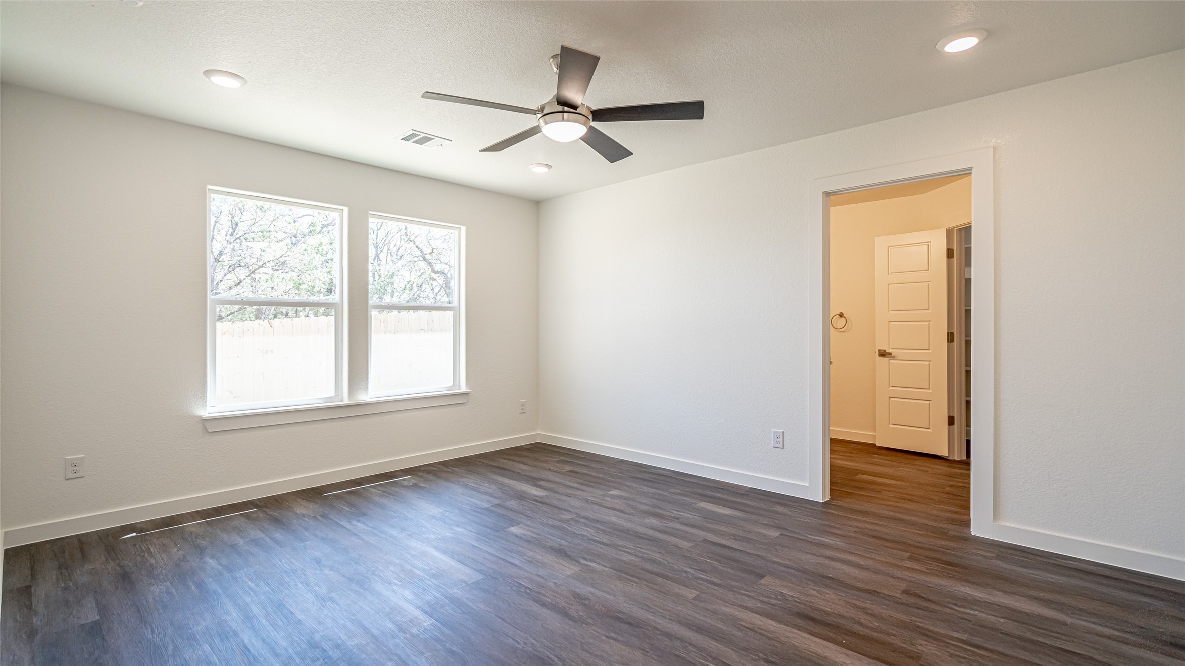 911 Devils River Drive , Granbury, TX, 76048 | 20877400 | Realty Texas LLC