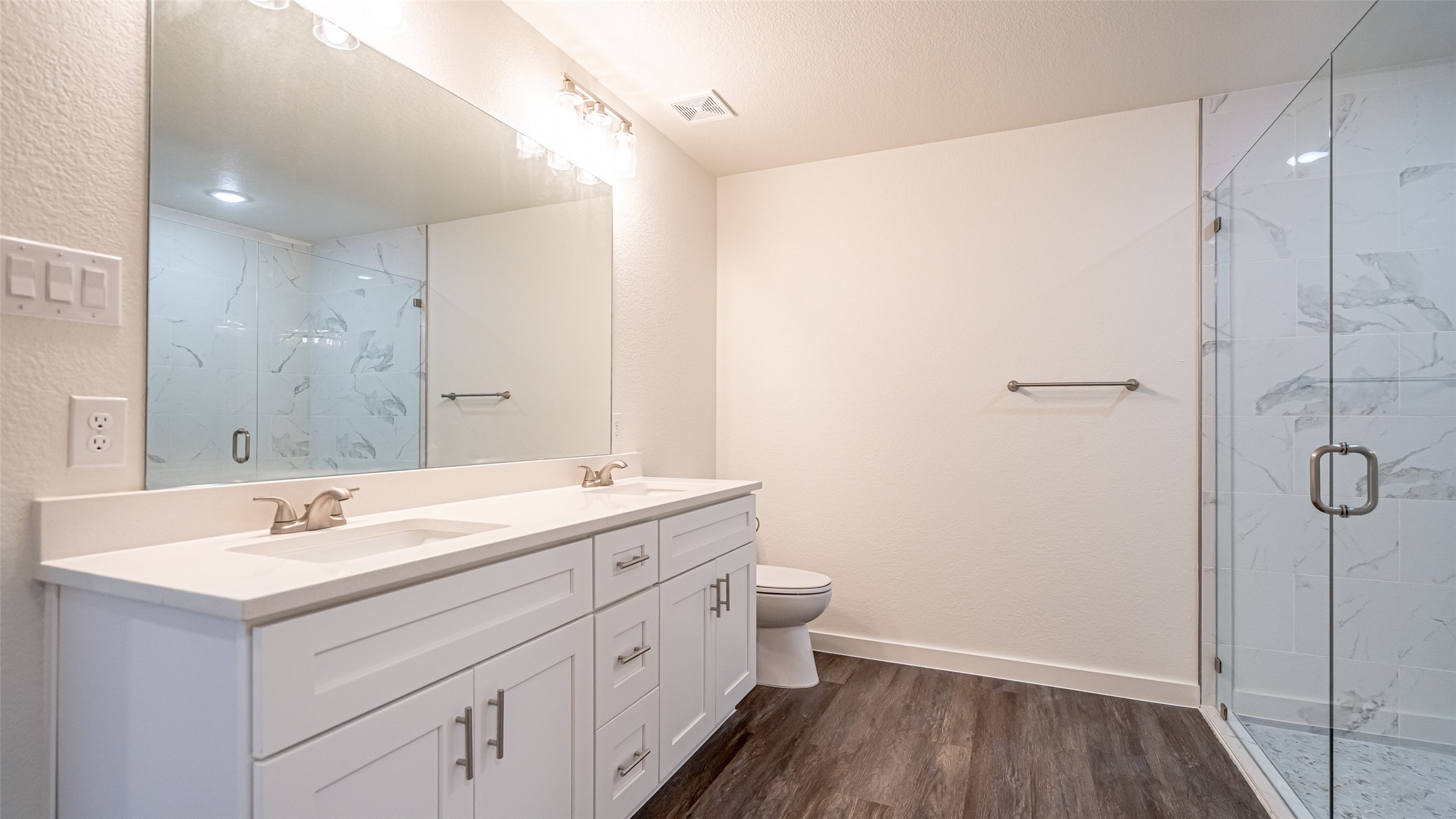 911 Devils River Drive , Granbury, TX, 76048 | 20877400 | Realty Texas LLC