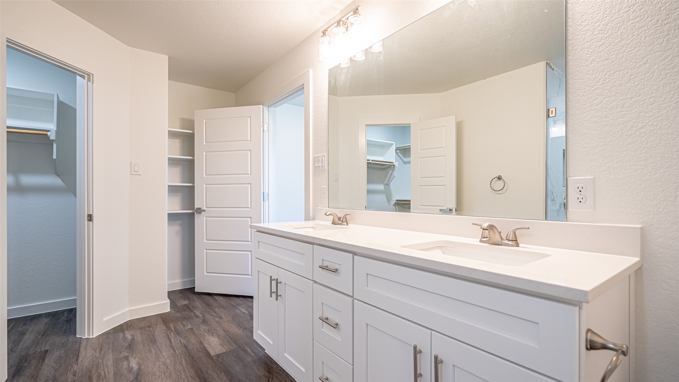 911 Devils River Drive , Granbury, TX, 76048 | 20877400 | Realty Texas LLC