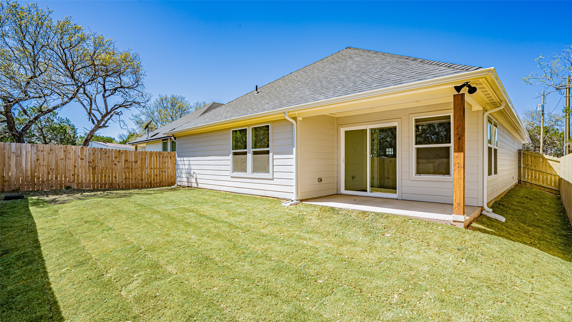 911 Devils River Drive , Granbury, TX, 76048 | 20877400 | Realty Texas LLC