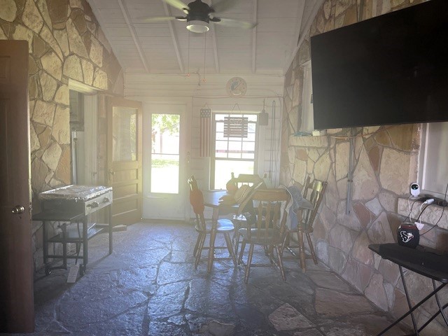 1213 County Road 406 , El Campo, TX, 77437 | 93414596 | Realty Texas LLC