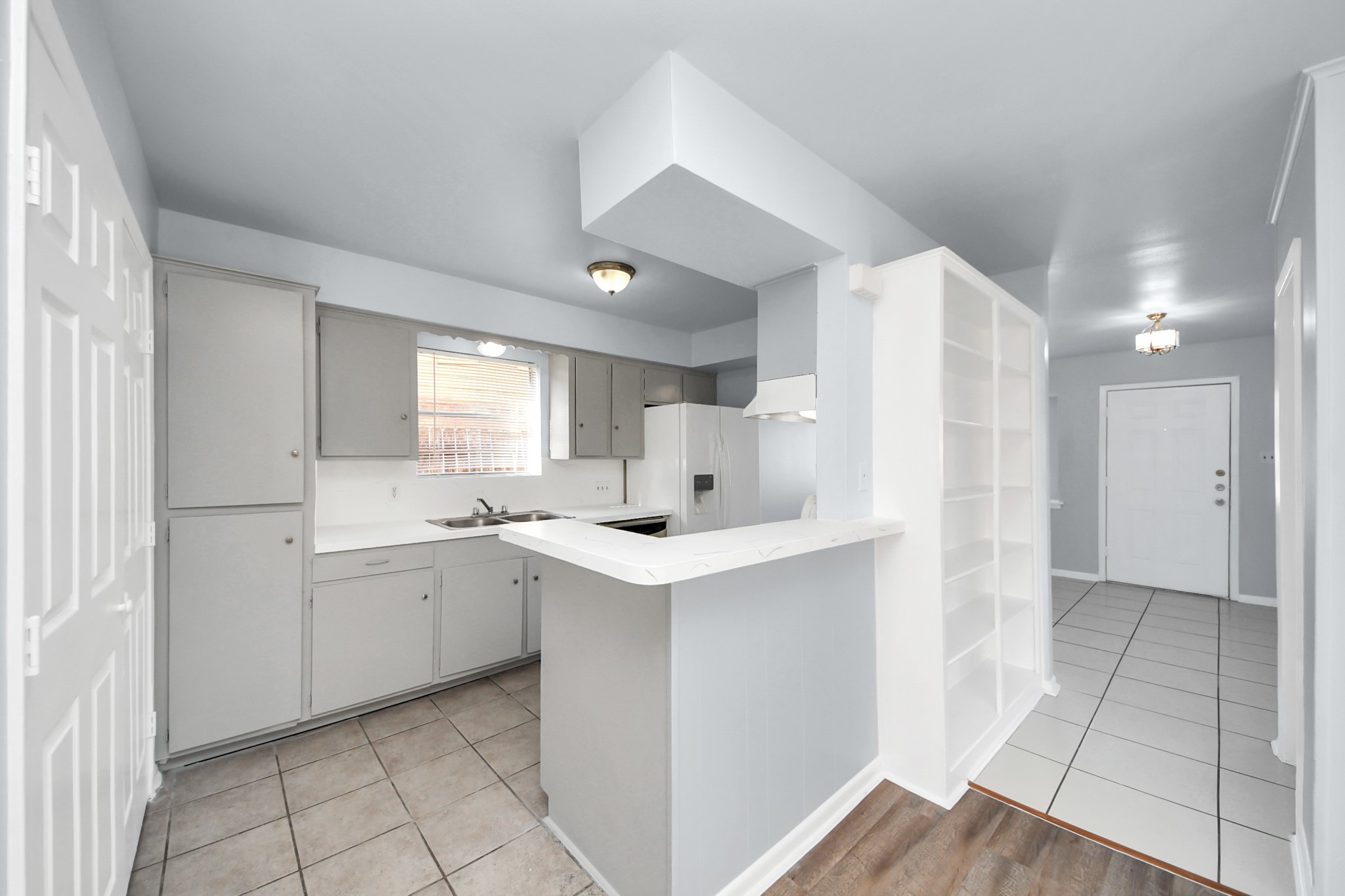 7123 S Gessner Road B , Houston, TX, 77036 | 77138410 | Realty Texas LLC